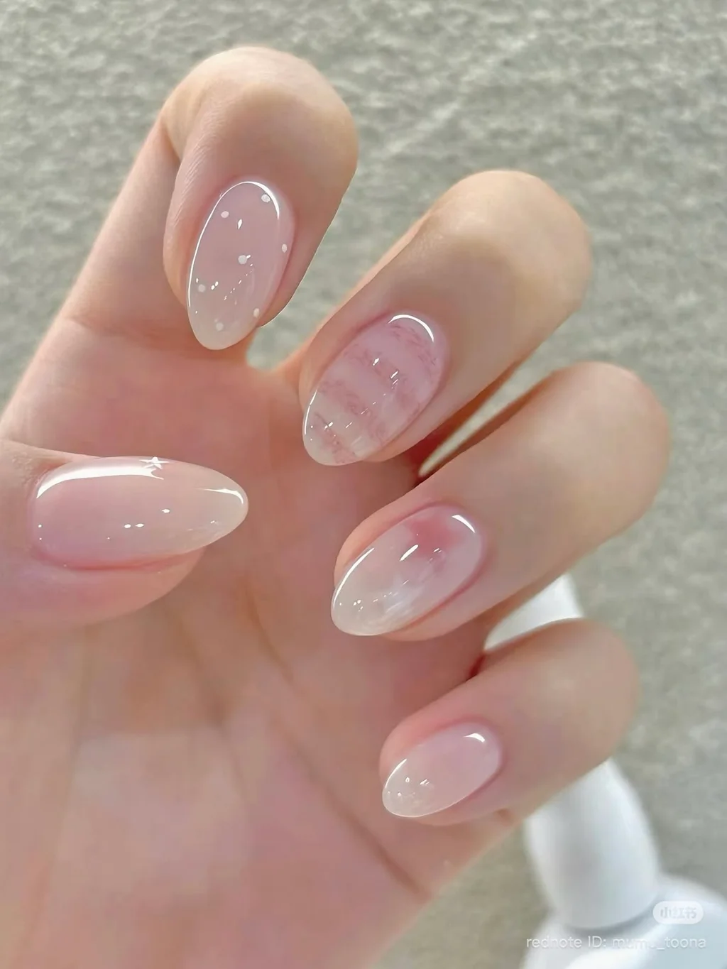 Màu nail mùa hè